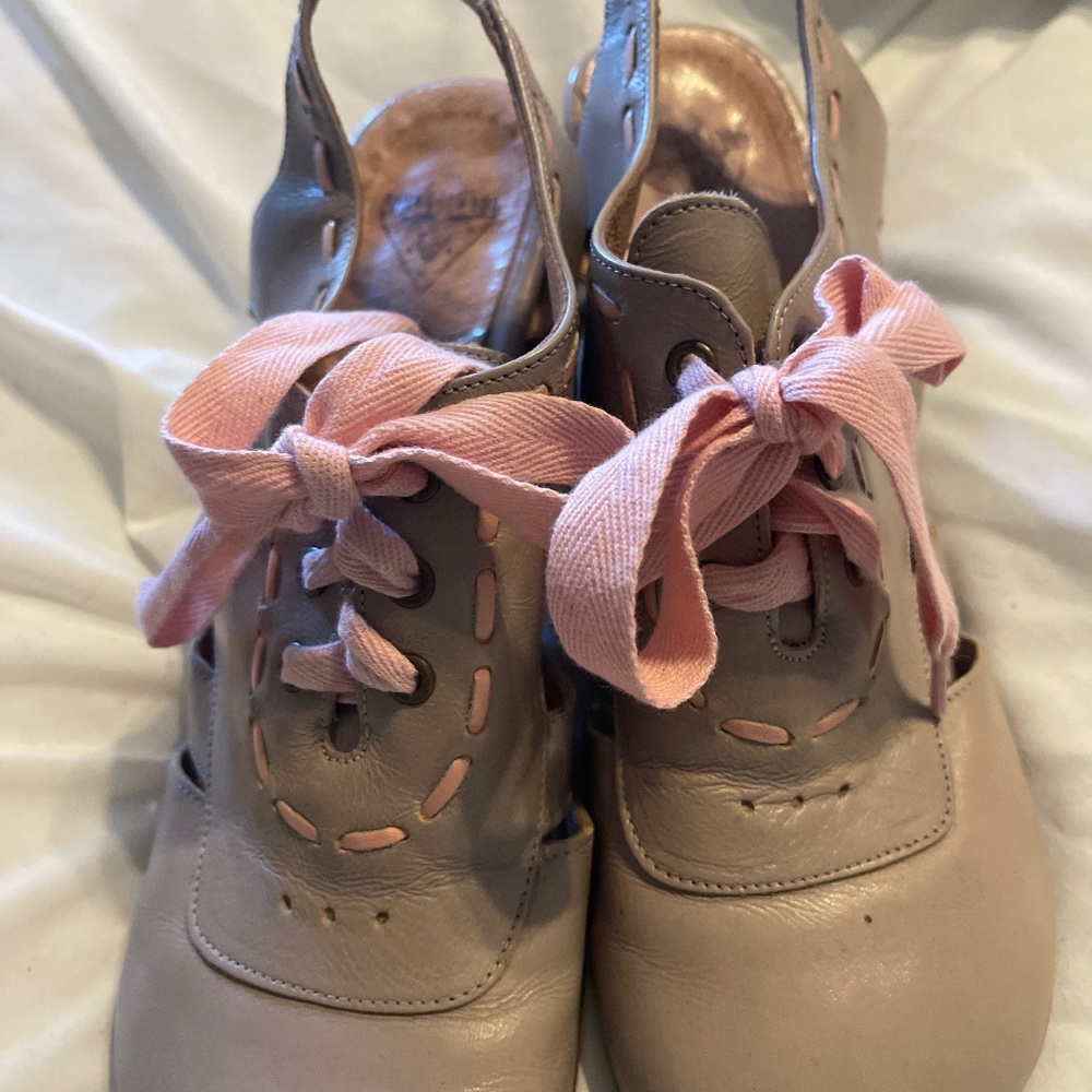 Fluevog grey Operetta Malena sling back 9.5